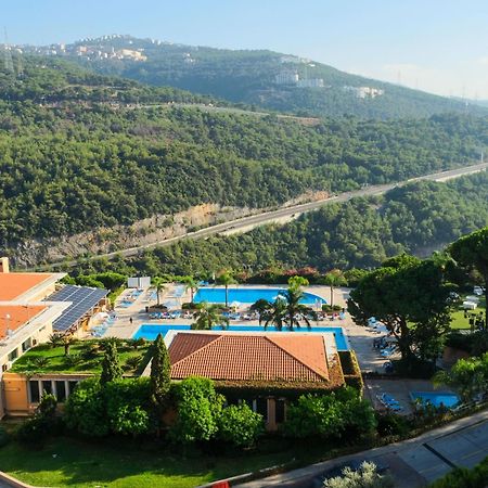 Country Lodge Hotel & Resort Beirut Exterior foto