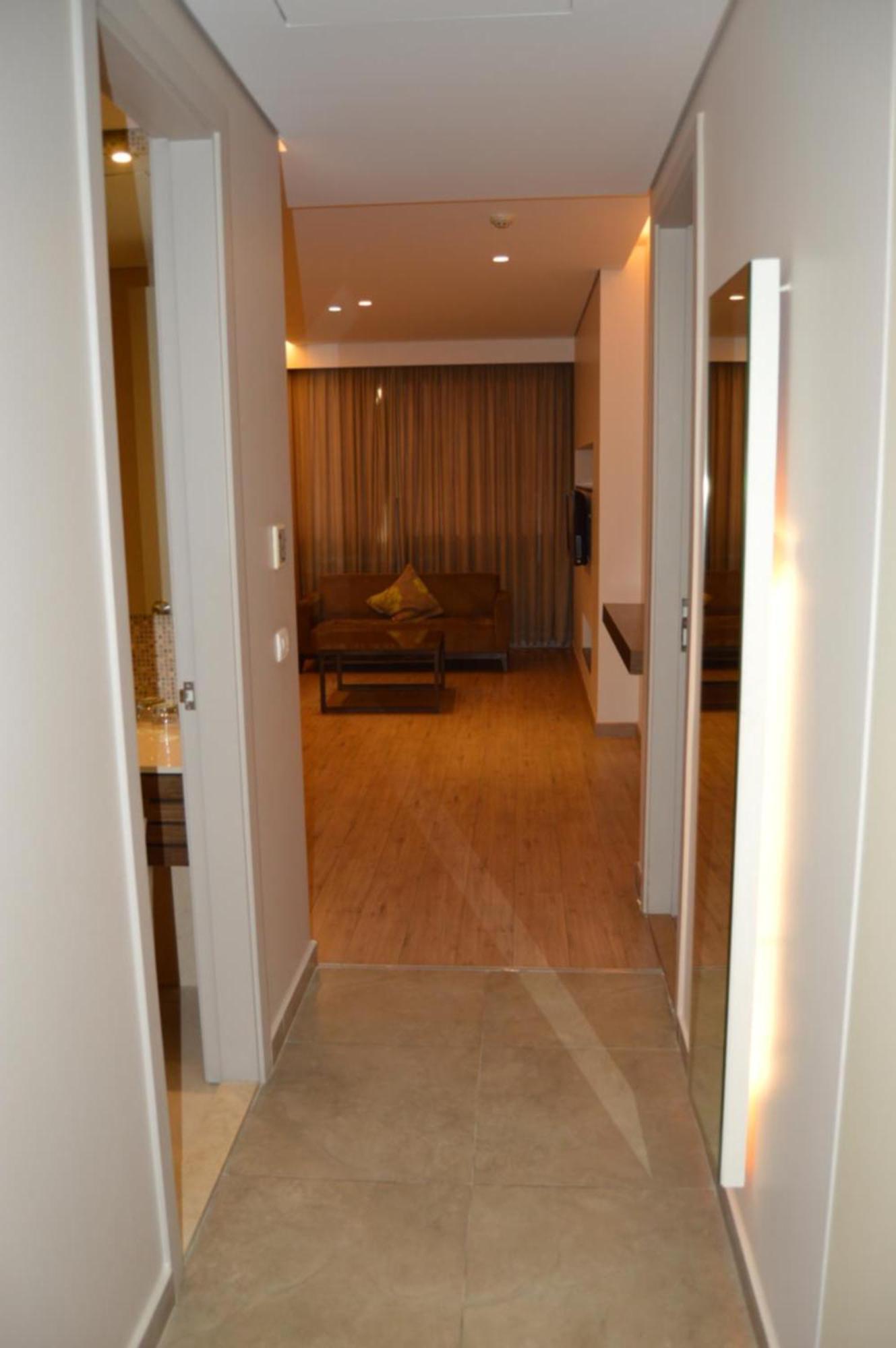 Country Lodge Hotel & Resort Beirut Zimmer foto