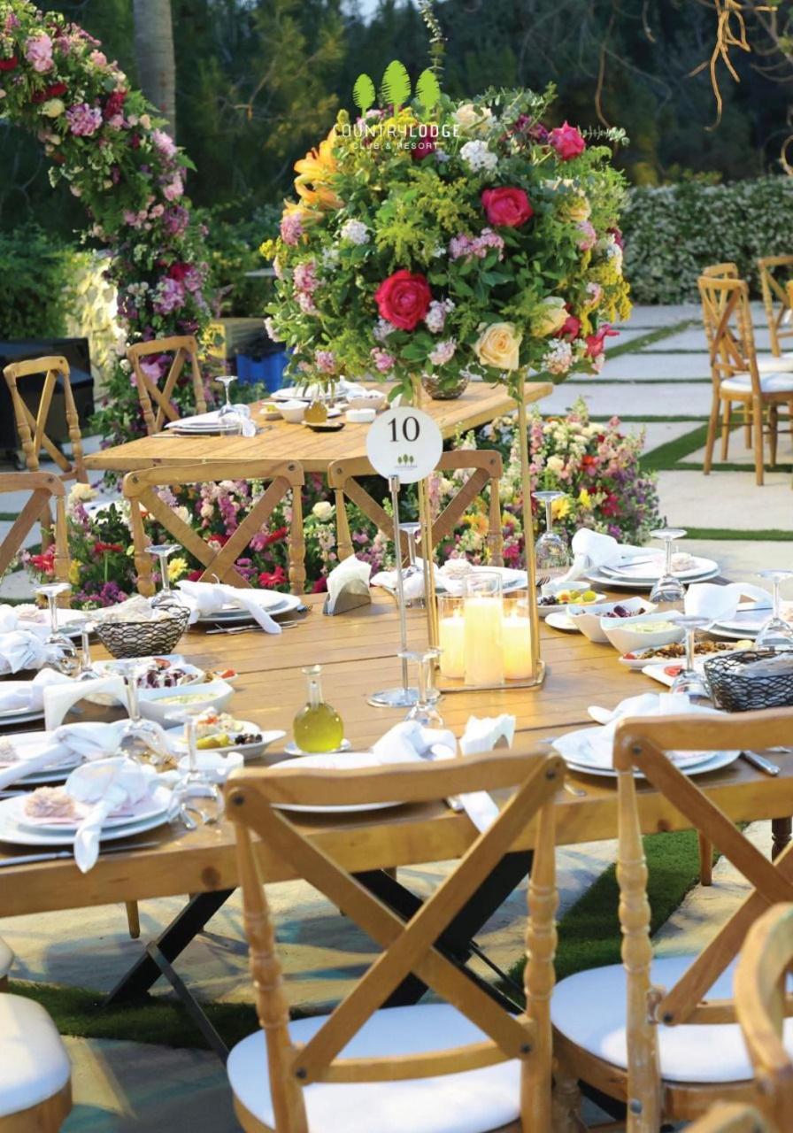 Country Lodge Hotel & Resort Beirut Exterior foto