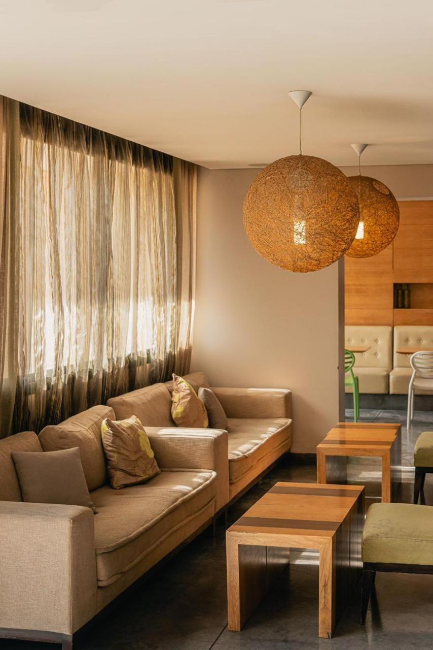 Country Lodge Hotel & Resort Beirut Exterior foto